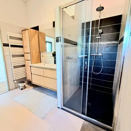 Villa Piscine, Grand Jardin, 10mn Du Centre *