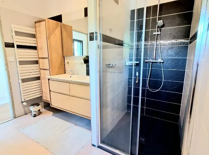 Villa Grand Jardin, 10mn Du Centre *